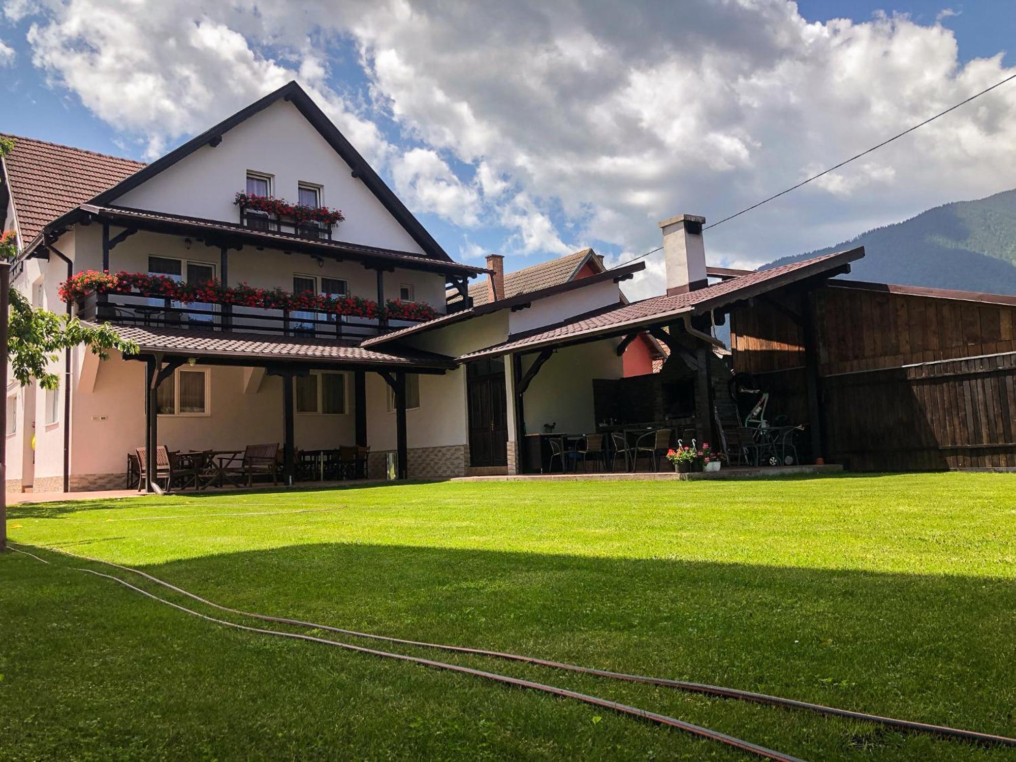 Maison d'hôtes Pensiunea Aliart Zărneşti